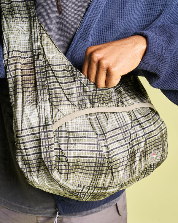 roa-laki-packable-knot-bag-